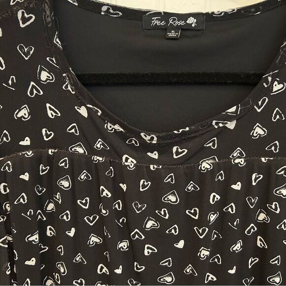 Black and white fully lined heart print top - Picture 7 of 8
